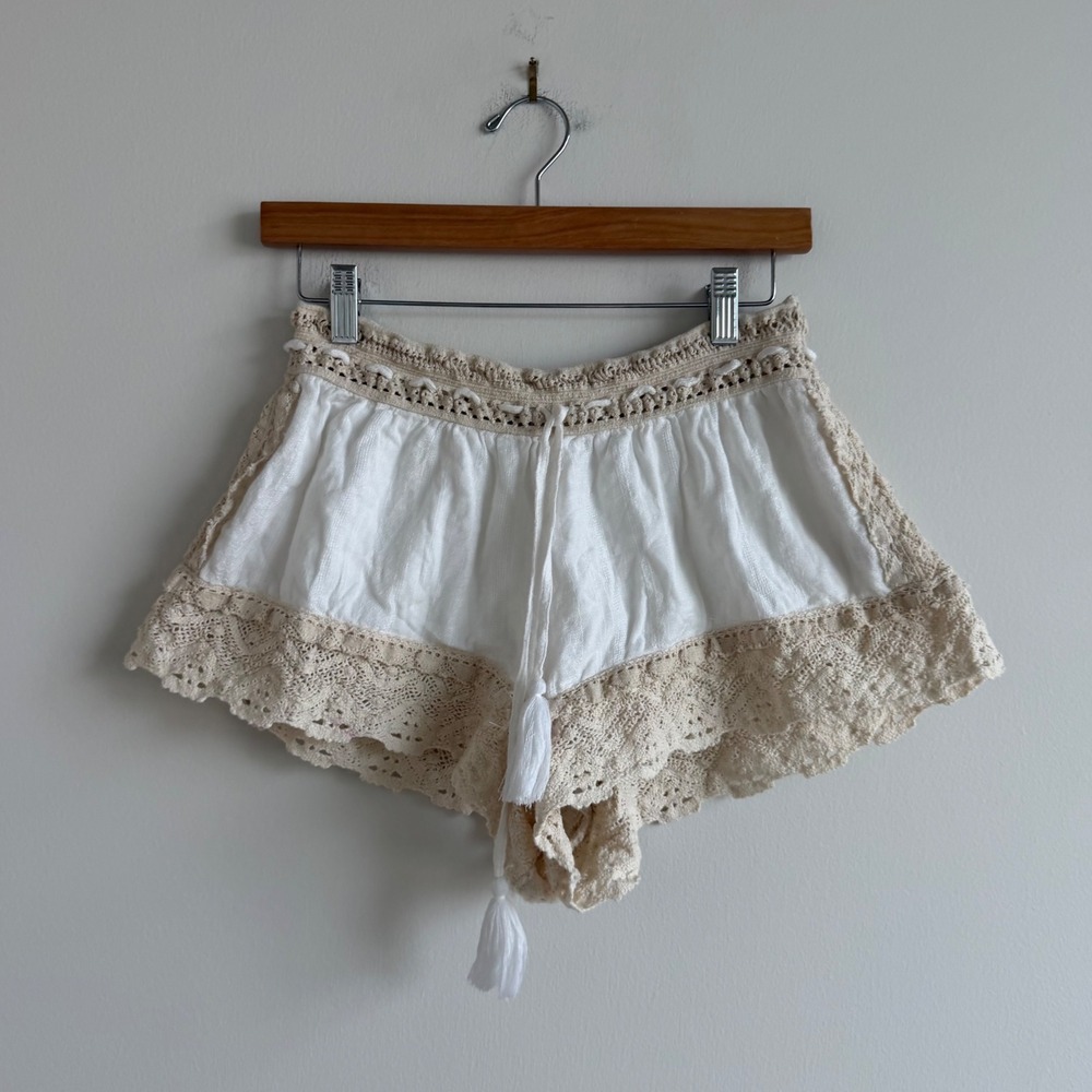 Surf Gypsy Boho Crochet Lace Striped Mini Shorts Size Medium